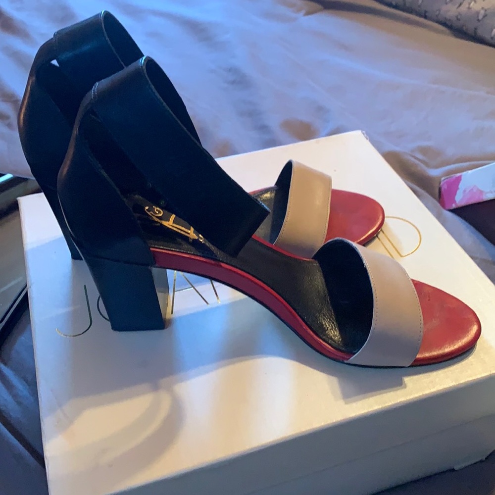 Multi color sandal with heel